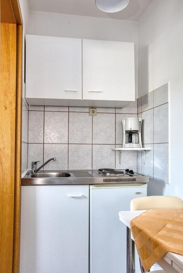 Apartments With A Parking Space Vodice - 6178 Exterior photo