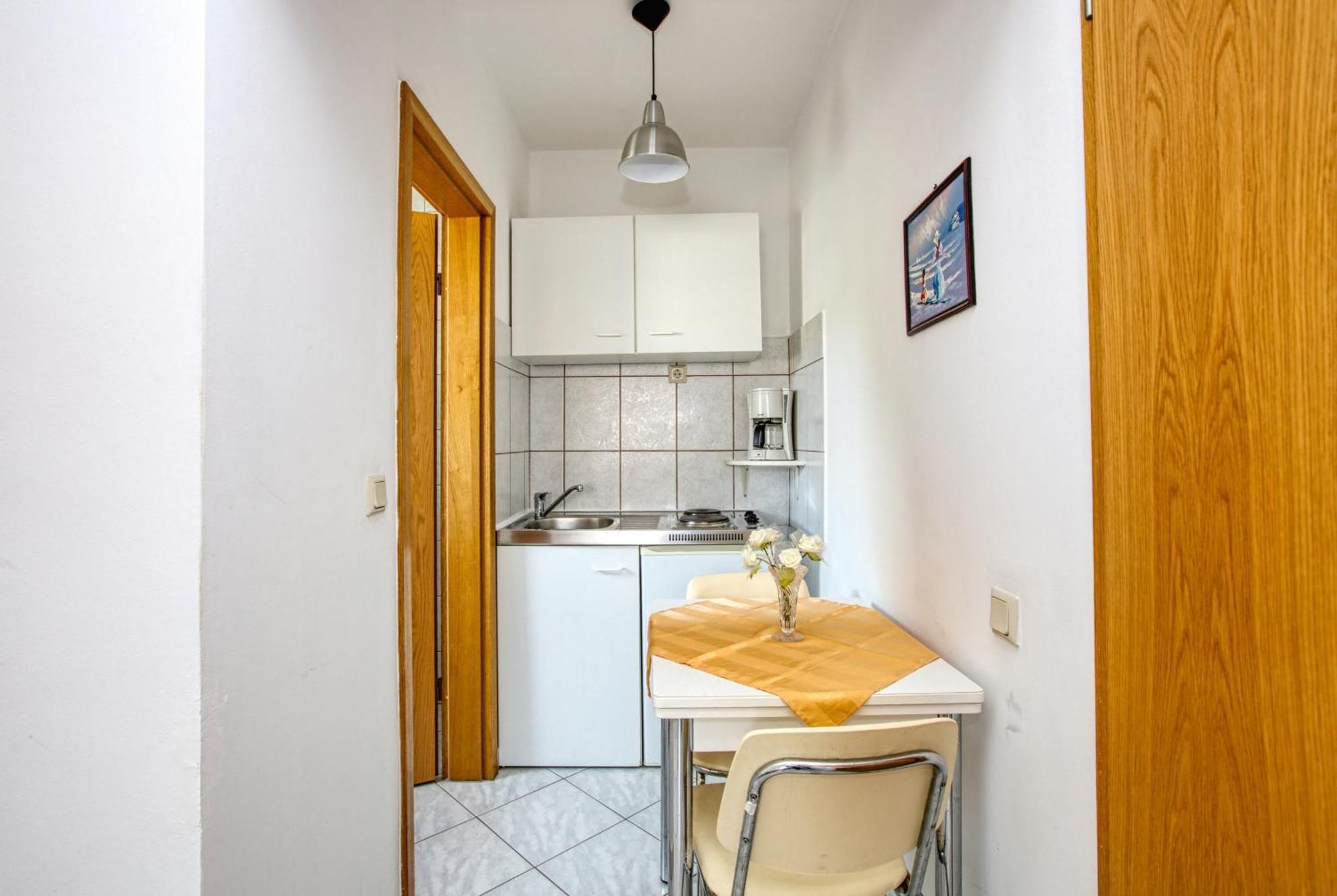 Apartments With A Parking Space Vodice - 6178 Room photo